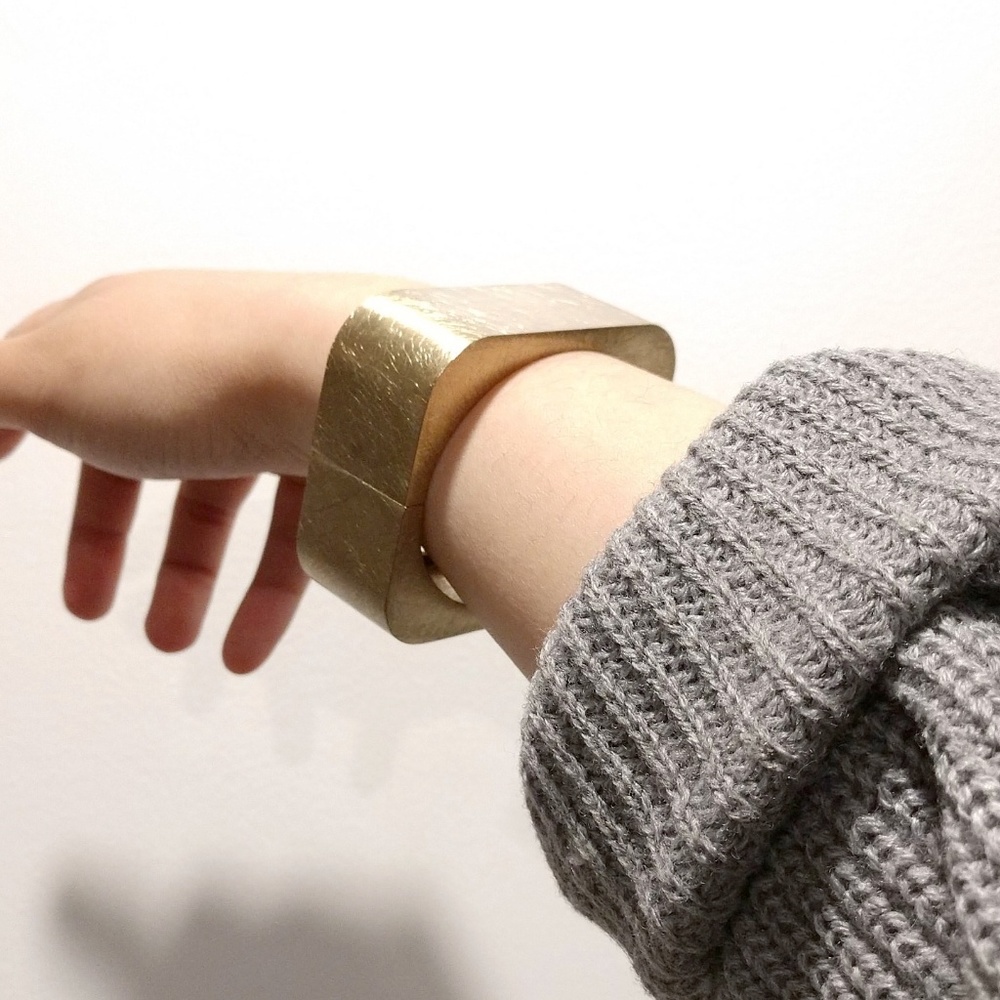 Gold bracelet